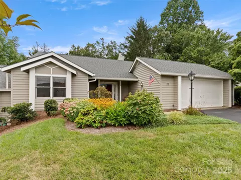 25 Cedarcliff Cir, Asheville, NC 28803
