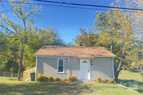 329 Morehead Rd, Marion, NC 28752