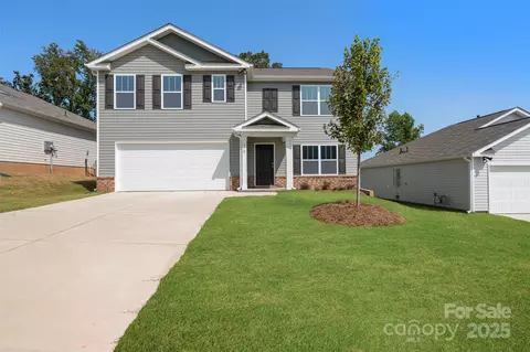 225 Callie River Ct, Clyde, NC 28721