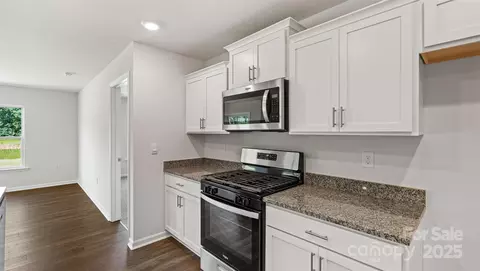 212 Callie River Ct, Clyde, NC 28721 photo 4