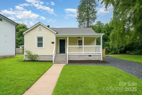 2000 Camp Greene St, Charlotte, NC 28208