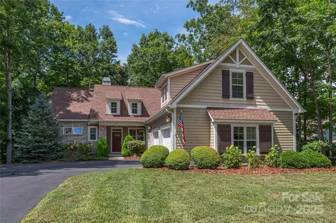 35 Sparkle Dun Dr, Biltmore Lake, NC 28715