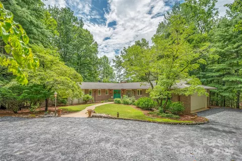 106 Blue Bird Ln, Tryon, NC 28782