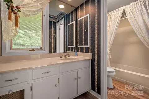 Bath - 106 Blue Bird Ln, Tryon, NC 28782 photo 2 of 2