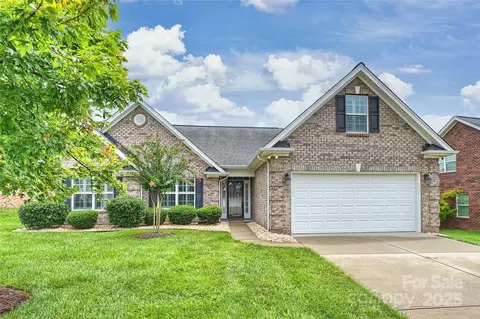 5205 Sustar Dr, Monroe, NC 28110