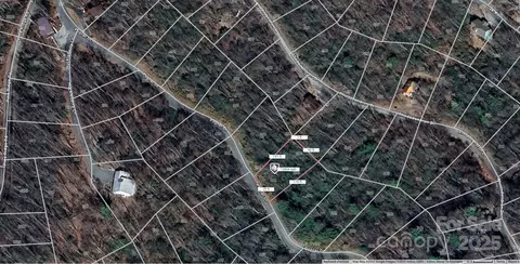 296 Poplar Dr, Beech Mountain, NC 28604