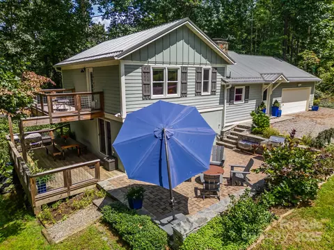 23 Pyfrom Dr, Swannanoa, NC 28778