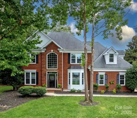 302 Bramwell Pl, Matthews, NC 28105