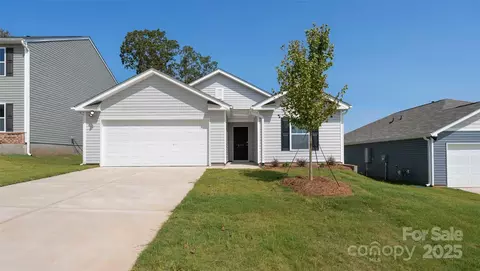 33 Callie River Ct, Clyde, NC 28721
