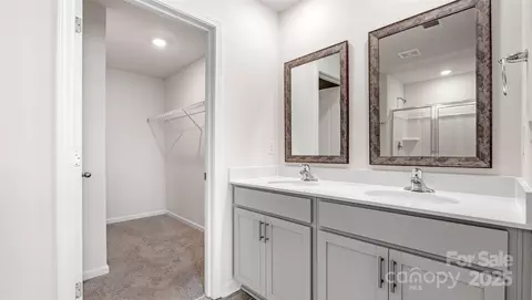 Entry Way - 33 Callie River Ct, Clyde, NC 28721 photo 3 of 4