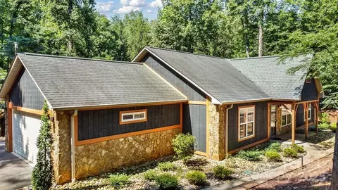 872 Hayes Rd, Columbus, NC 28722