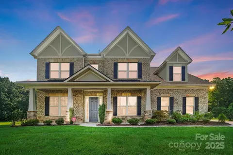 512 Chicory Cir, Matthews, NC 28104
