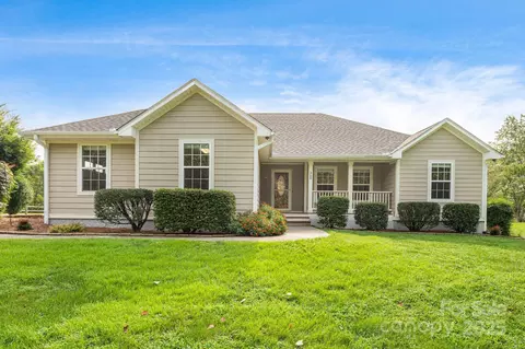 368 Bailey Mountain Rd, Mars Hill, NC 28754