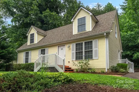 34 East St, Weaverville, NC 28787