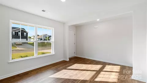 Living - 22 Callie River Ct, Clyde, NC 28721 photo 3 of 6