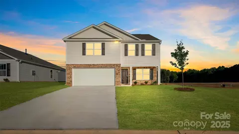 22 Callie River Ct, Clyde, NC 28721