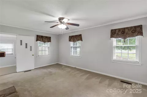 Living - 1015 Grace Ave, Lancaster, SC 29720 photo 3 of 4