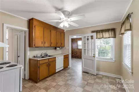 Kitchen - 1015 Grace Ave, Lancaster, SC 29720 photo 1 of 2