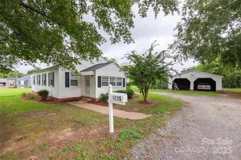 1015 Grace Ave, Lancaster, SC 29720