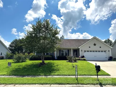 630 Scarlet Leaf Ln, Oakboro, NC 28129