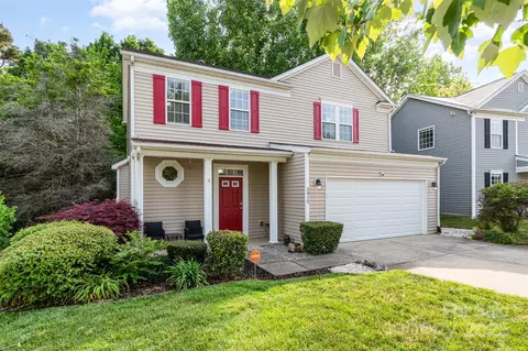 3915 Planters Watch Dr, Charlotte, NC 28278