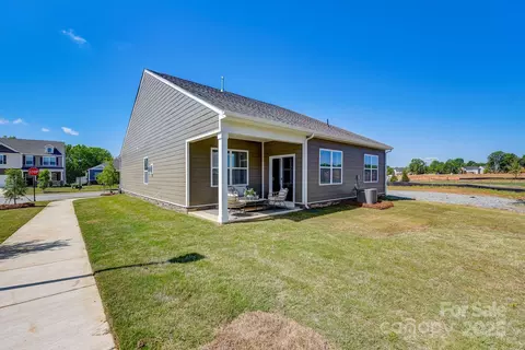 Exterior - 1121 Secrest Commons Dr, Monroe, NC 28112 photo 1 of 2