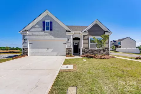 1121 Secrest Commons Dr, Monroe, NC 28112