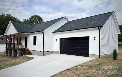 1479 20th Ne St NE, Hickory, NC 28601