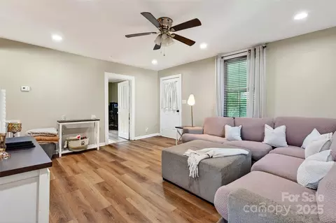 Living - 87 2nd St, Marion, NC 28752 photo 2 of 3