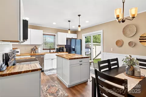 Kitchen - 87 2nd St, Marion, NC 28752 photo 5 of 6