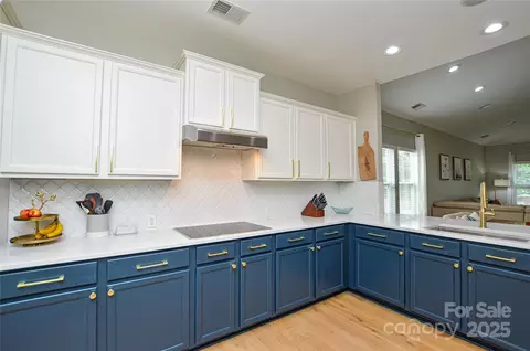 Kitchen - 86506 Arrington Rd, Lancaster, SC 29720 photo 2 of 3