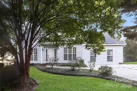 5110 Osage Cir, Charlotte, NC 28269