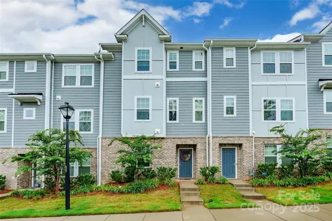 2608 Greenmarket Dr, Charlotte, NC 28217