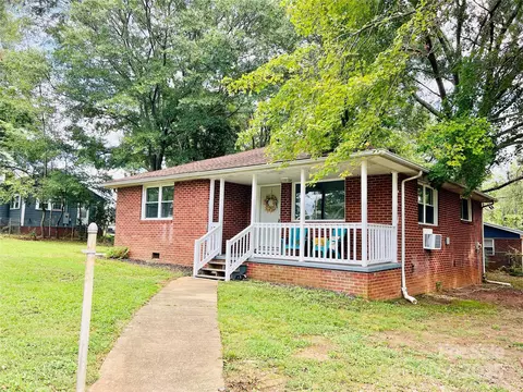 115 Hill St, Forest City, NC 28043