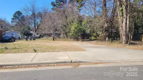 1927 Irma St, Charlotte, NC 28216