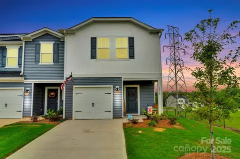 1310 Falling Acorn Ln, Concord, NC 28027