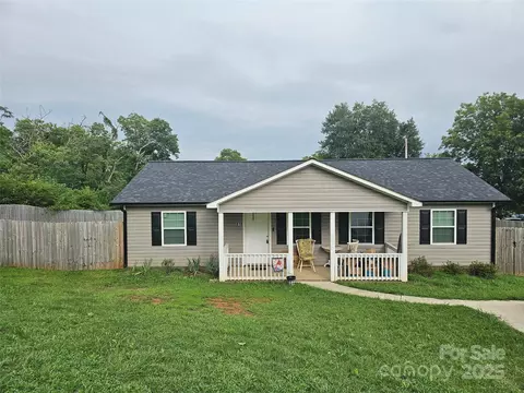 810 4th St, Kings Mountain, NC 28086