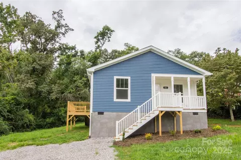 161 Ferguson St, Canton, NC 28716