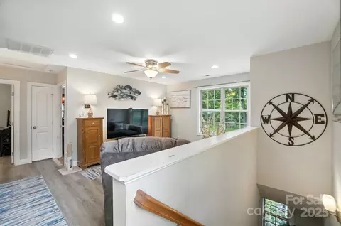 Entry Way - 703 Brookcrest Dr, Kannapolis, NC 28081 photo 4 of 4