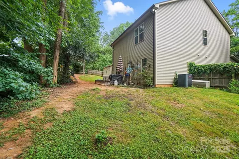 Exterior - 703 Brookcrest Dr, Kannapolis, NC 28081 photo 2 of 3