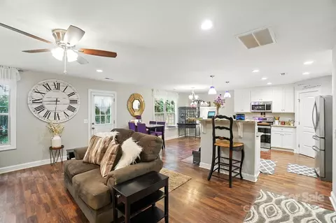 Entry Way - 703 Brookcrest Dr, Kannapolis, NC 28081 photo 3 of 4