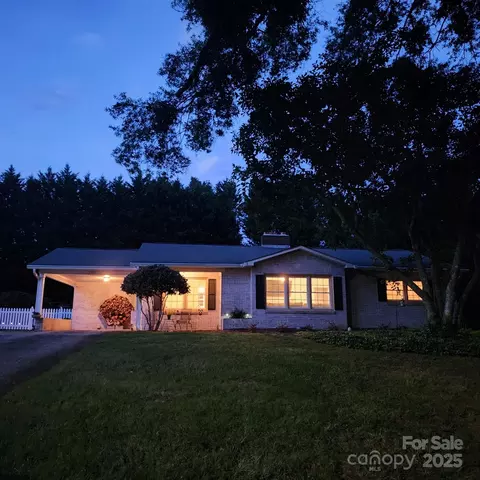 2309 Briarwood Sw St SW, Lenoir, NC 28645