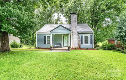 507 Mountain View St, Morganton, NC 28655