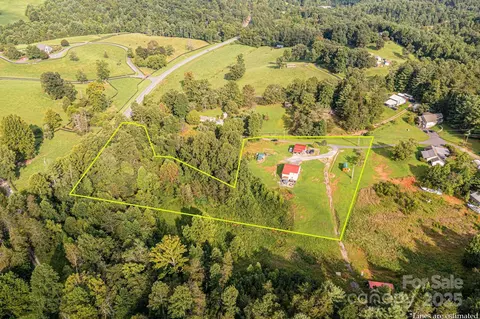 1161 Teaberry Ln, Lenoir, NC 28645