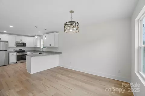 846 Murphy St, Kannapolis, NC 28081 photo 9