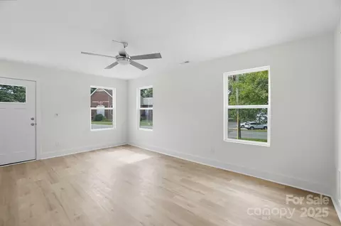846 Murphy St, Kannapolis, NC 28081 photo 5