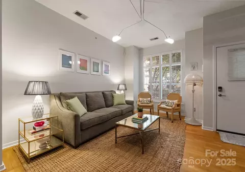 2125 Southend 132 Dr #132, Charlotte, NC 28203