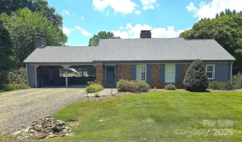 719 9th Nw St NW, Hickory, NC 28601