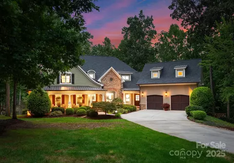 20361 Enclave Oaks Ct, Cornelius, NC 28031