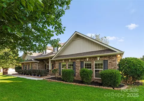 682 Houston Rd, Troutman, NC 28166